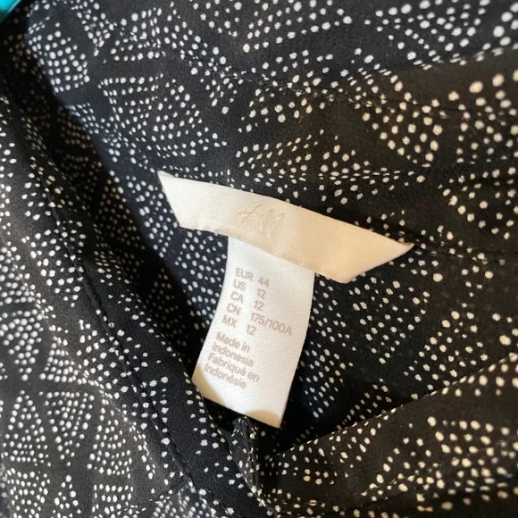 Button up sheer tank - Picture 4 of 7